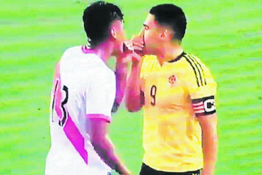 PERU COLOMBIA FALCAO