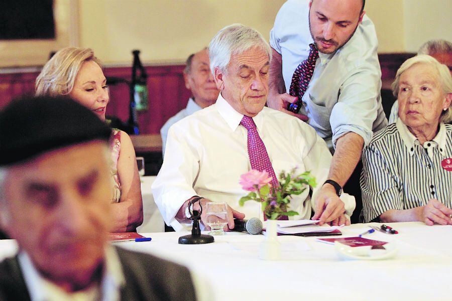 Piñera en Fundacion Las Rosas (47357136)