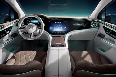 El Mercedes-Benz EQE SUV presumirá de la pantalla gigante Hyperscreen