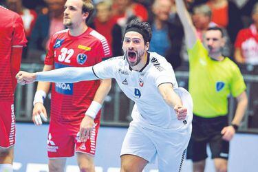 Javier Frelijj of Chile celebrates a goal d (44333691)