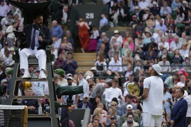 “Debe ser descalificado, ¿eres tonto o qué?”: el airado reclamo de Kyrgios en Wimbledon por la conducta de Tsitsipas