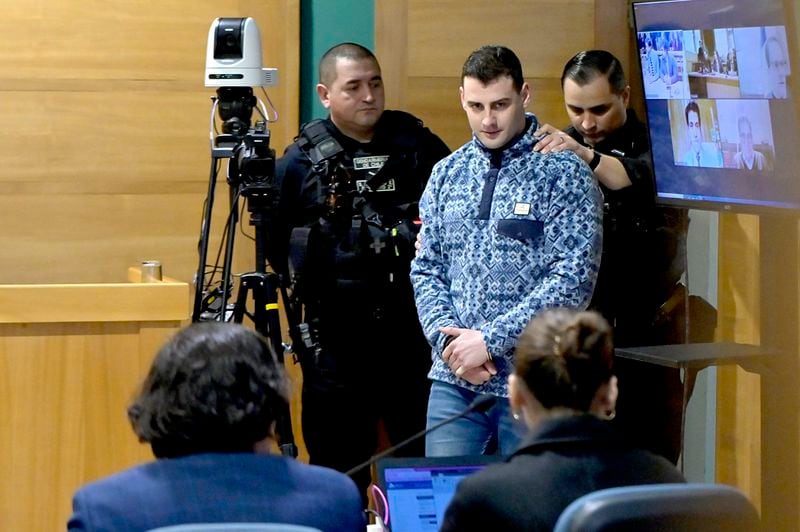 El Tribunal Oral en lo Penal de Temuco sentenció a Martín Pradenas 17 años de cárcel por la violación de Antonia Barra y otras seis agresiones sexuales.