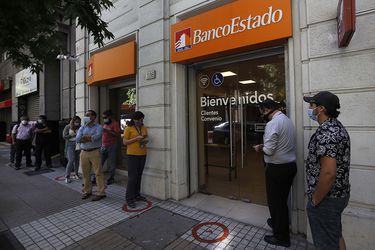 Presidenta de BancoEstado plantea la necesidad de “renunciar a las utilidades durante un par de años en beneficio de los clientes” 