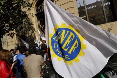 ANEF solicitó a Contraloría detener despidos en la administración pública