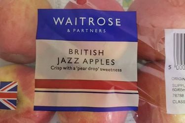 La rica manzana británica que era chilena: cadena de supermercados de UK reconoce “error” en información de envases