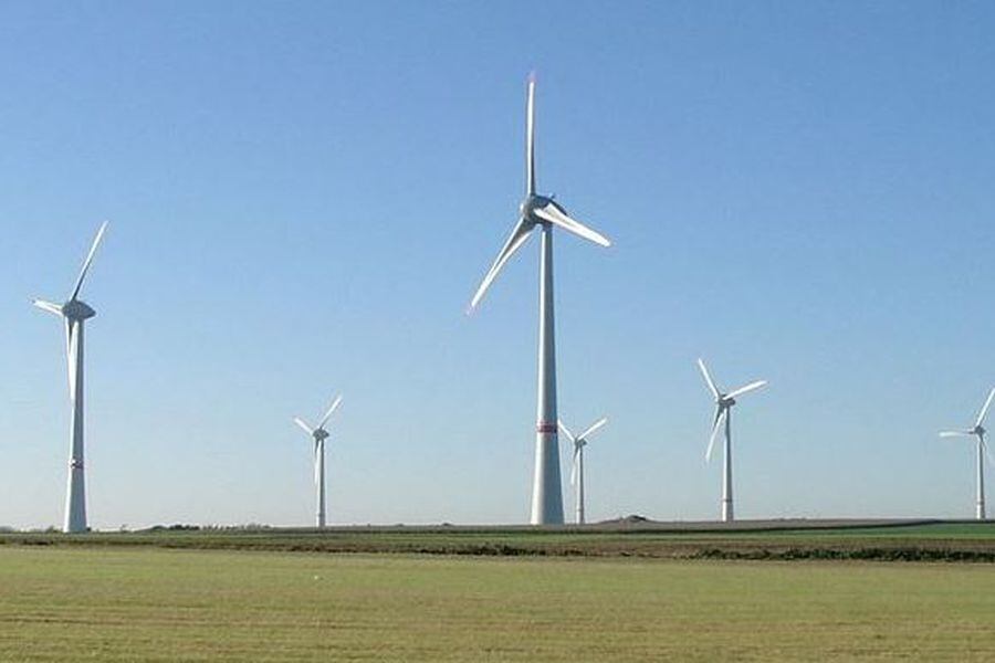 11_turbines_e-126_75mw_wind_farm_estinnes_belgium