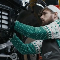 La magia de la Navidad llega a la fábrica de Bentley