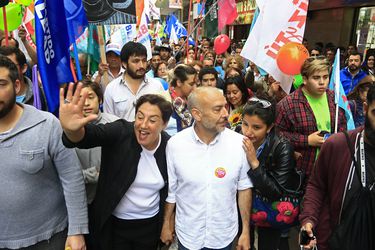 CONCEPCION: Beatriz Sanchez cierra su campaña presidencial con pasacalle y cuecazo.