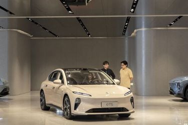 La calurosa acogida de Elon Musk en China refleja el papel de Tesla en la construcción del principal mercado de vehículos eléctricos