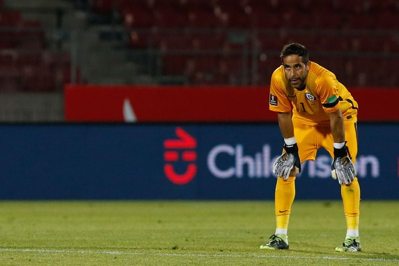 Claudio Bravo does not fit into Eduardo Berizzo's generational replacement project in La Roja
