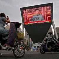El Presidente chino Xi Jinping pide a los ricos que reduzcan las desigualdades