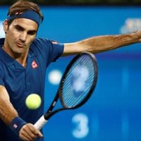Federer vence al verdugo de Jarry