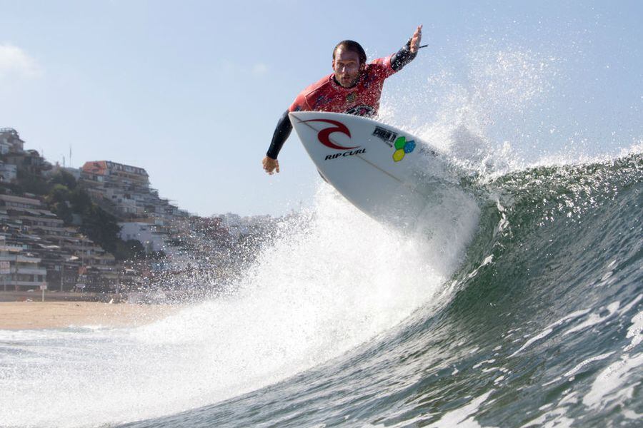 El surf se toma Pichilemu La Tercera
