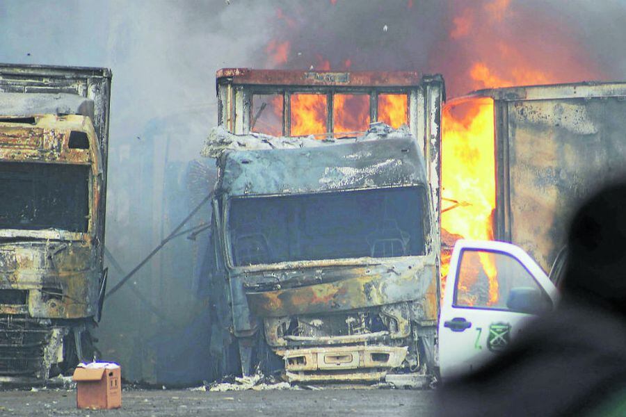camion quemado camiones quemados 2