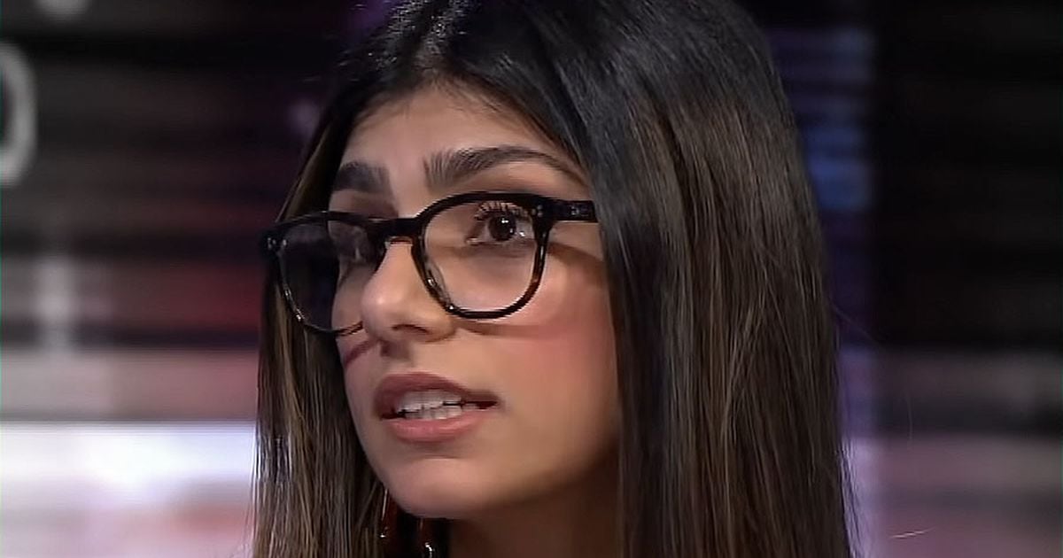 Биография халифа. Mia khalifa в 16 лет. Миа Халифа в 16 лет. Миа Халифа в 16 лет до пластики.