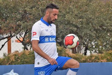 Un debut que esperó por 34 años: Mauricio Isla es titular en la UC ante San Felipe y hace su estreno en el fútbol chileno