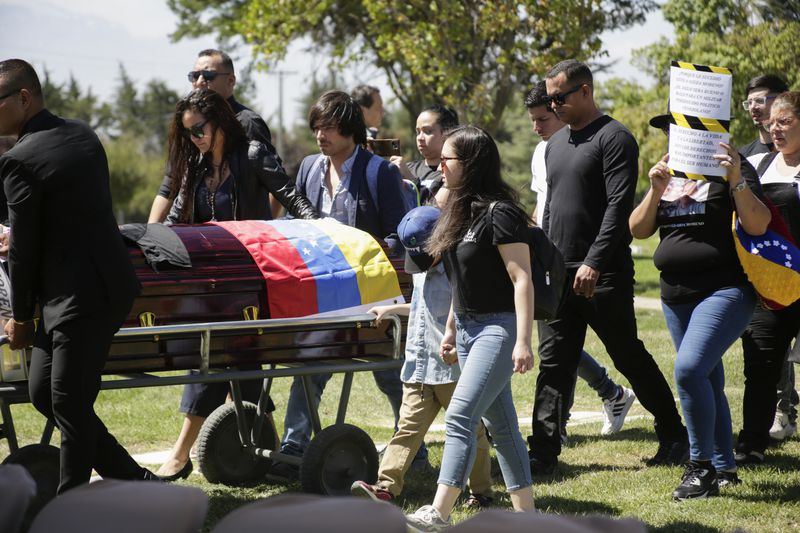 Funeral del exmilitar venezolano Ronald Ojeda, el que fue secuestrado desde su domicilio y posteriormente hallado muerto el pasado 1 de marzo.
