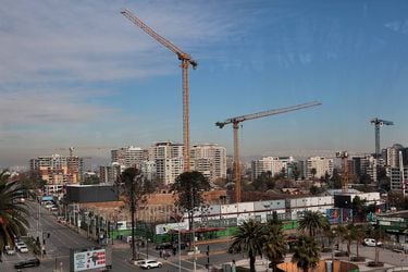 Fundamenta critica a autoridad ambiental y acusa “cambio de postura” en evaluación de proyecto en Plaza Egaña
