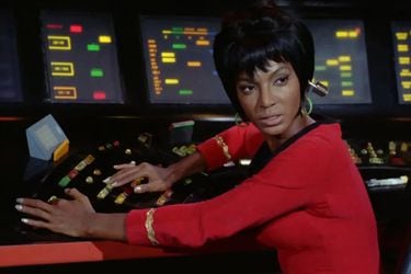 Murió Nichelle Nichols, la actriz que interpretó a Uhura en Star Trek
