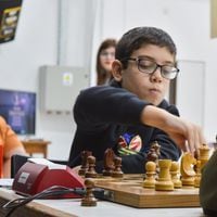 El ajedrecista argentino de 10 años que le ganó a Magnus Carlsen