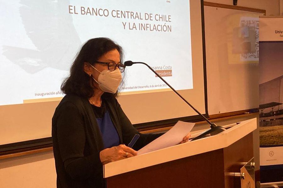 Rosanna Costa, presidenta del Banco Central: “Los retiros previsionales son cada vez más estrés” para el sistema financiero