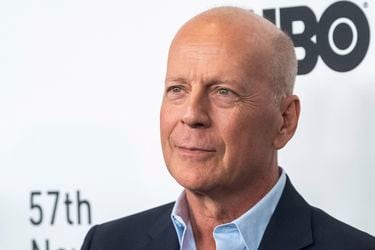 Olvidaba sus textos y disparó un arma en el set: los difíciles últimos años de Bruce Willis