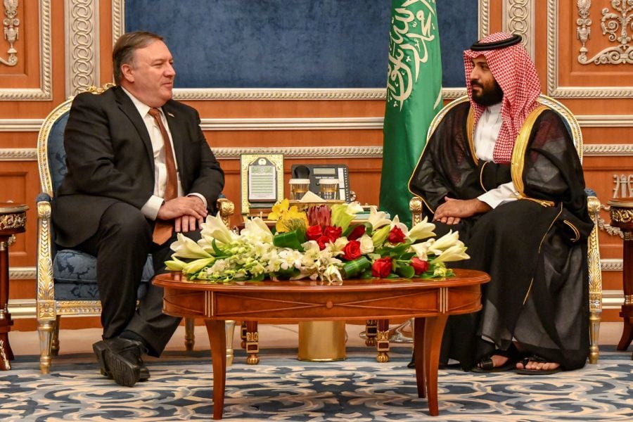 Pompeo y príncipe Saudí