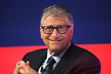 Fact Checking: ¿Bill Gates tiene guardadas miles de millones de vacunas contra la viruela del mono? ¿La viruela del mono se trasmite a través de la ropa?