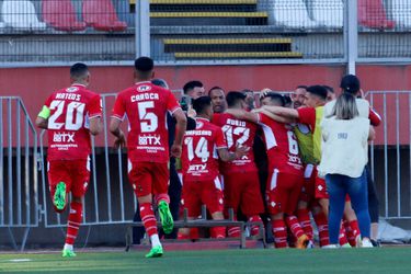 Ñublense logra un triunfo de oro en Curicó y da un paso clave hacia la fase de grupos de la Copa Libertadores