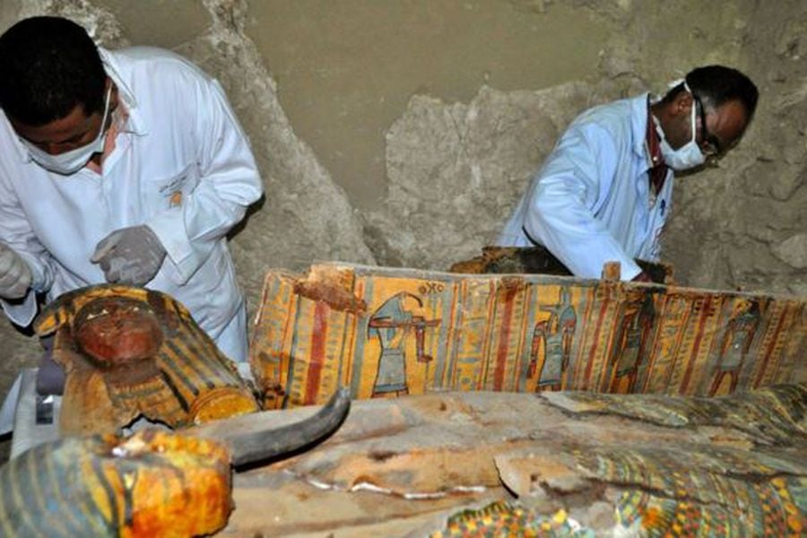El fantástico descubrimiento en Egipto de una tumba "intacta" con 8