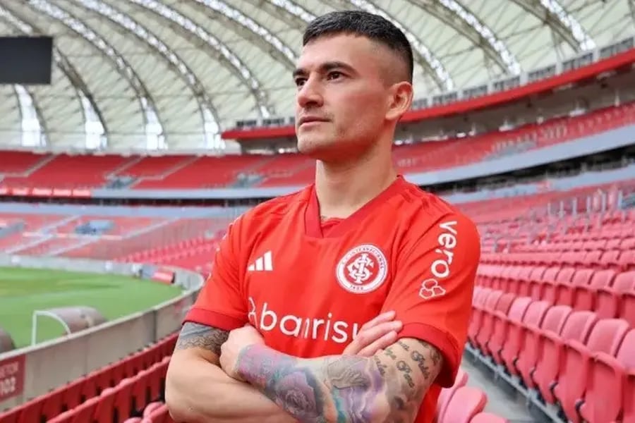 Charles Aránguiz se muestra esperanzado en su presentación el Inter de Porto Alegre: “Estoy en la última etapa de recuperación” - La Tercera