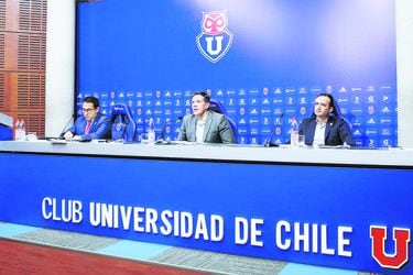 Michael Clark renueva su mandato en la Universidad de Chile pese a la oposición declarada de la casa de estudios