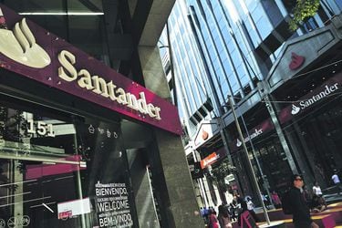 Banchile estima que la división de consumo de Santander Chile se beneficiará de compra de Santander Consumer.