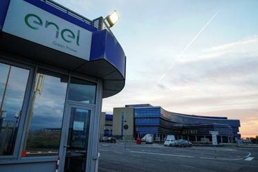 La junta de Enel aprueba la propuesta de consejeros del gobierno italiano y Scaroni es su nuevo presidente