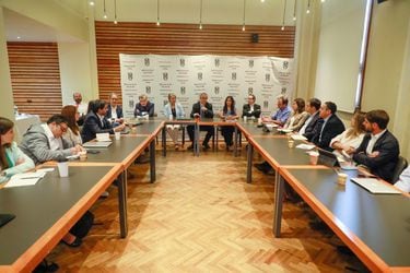 Reforma previsional: ministro Marcel llama a centros de estudio a colaborar con “discusión bien informada” y “sin prejuicios” 