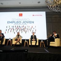Autoridades y expertos debaten sobre desafíos y dificultades del mercado laboral juvenil