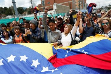 Venezuelan residents i (1037831)
