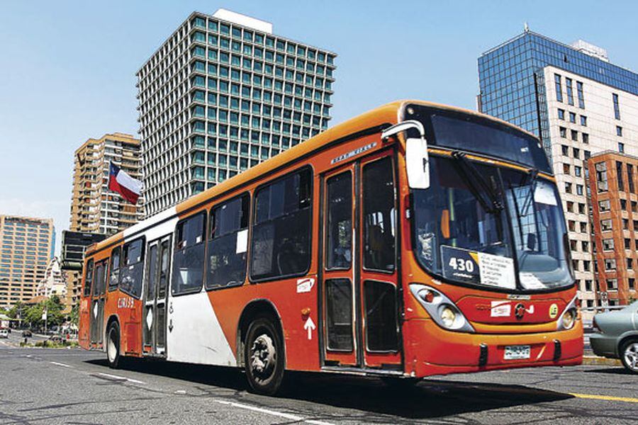 imagen-tematica-buses-del-transantiago0884