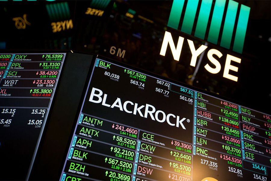 BlackRock ETF de bonos superan el trillón de dólares y en Chile