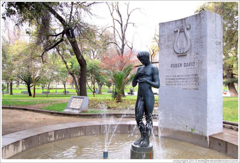 Monumento a Rubén Darío en el Parque Forestal. Créditos imagen eve@eveandersson.com