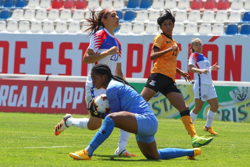 José Letelier entregó la Nómina de la selección chilena femenina para el partido contra Camerún en Turquía por el repechaje Olímpico camino a Tokio 2020.
