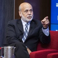Ben Bernanke se muestra optimista y anticipa una “corta” recesión en Estados Unidos