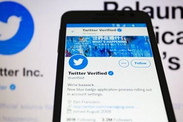 Twitter comenzará a eliminar las insignias de verificación antiguas tras el lanzamiento mundial de Twitter Blue
