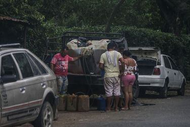 Fuel Smugglers Operate On Border As Maduro Blocks Aid