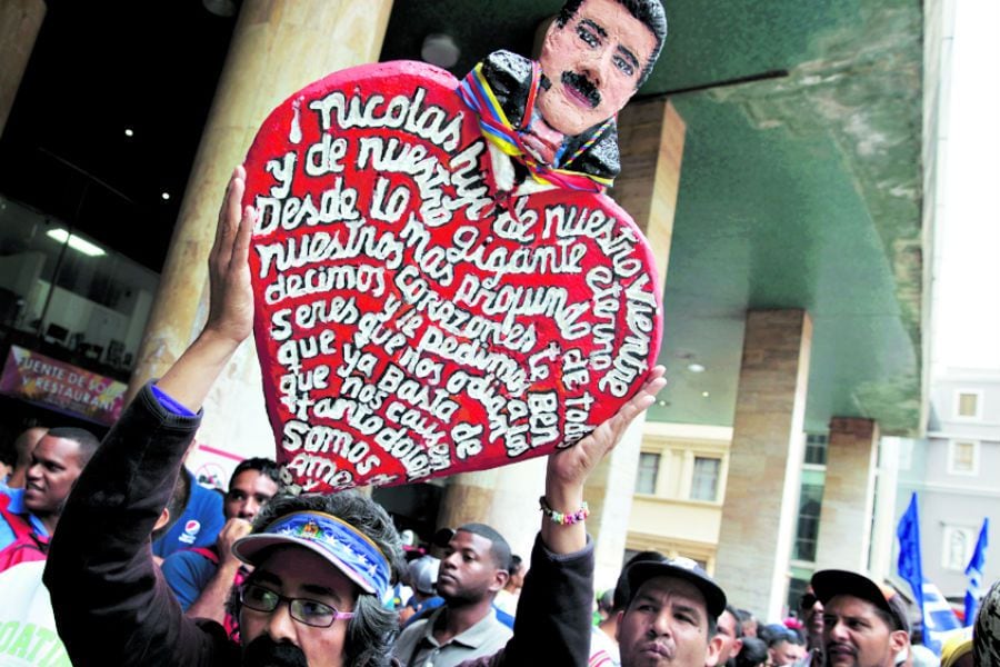 A supporter of Venezuela's President Nicola (41772762)
