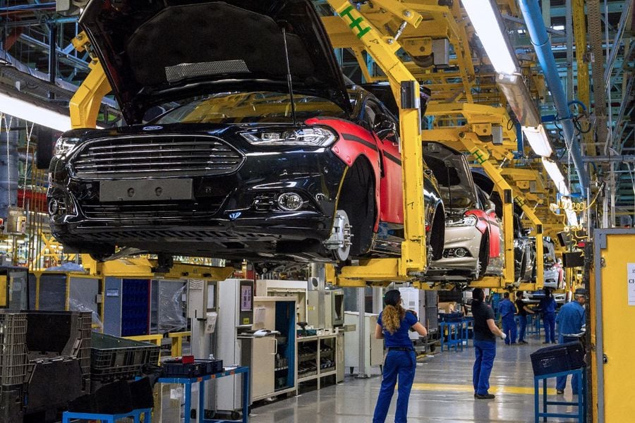 Ford echa a andar nuevamente su planta de autos de Valencia, en España