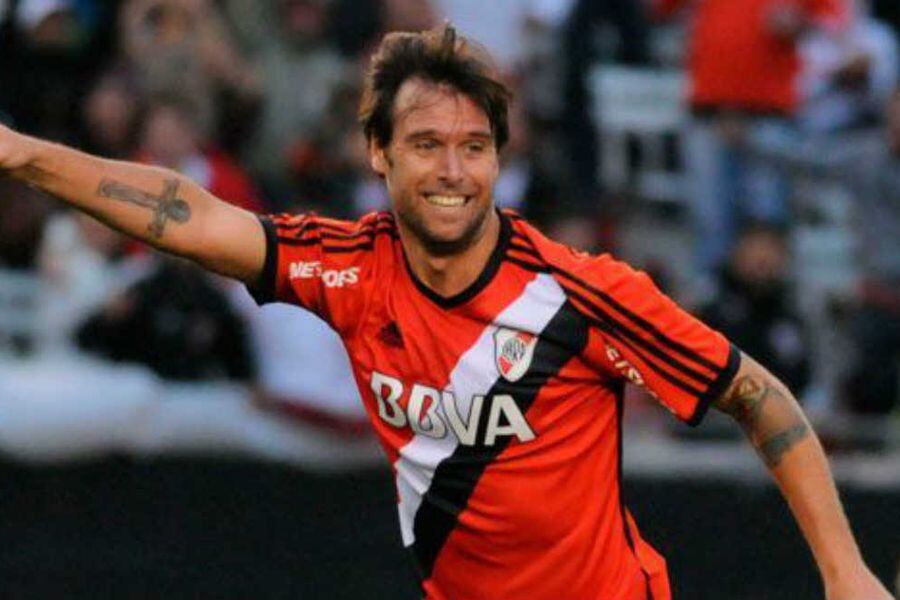 Fernando Cavenaghi se retira del fútbol La Tercera