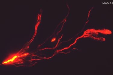 Satélites de la Nasa captan increíbles imágenes de erupción del Mauna Loa, el mayor volcán del mundo