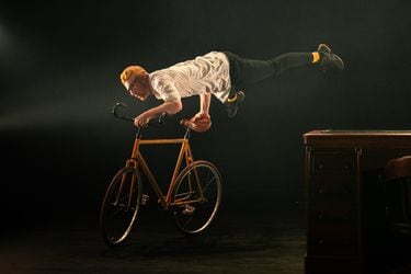 Festival Teatro a Mil 2024 trae a premiada compañía canadiense con un espectáculo familiar de acrobacias en bicicleta