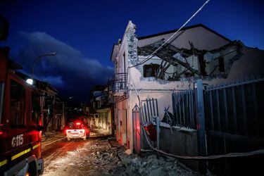 La destrucción causada por el terremoto en Italia tras erupción del volcán Etna